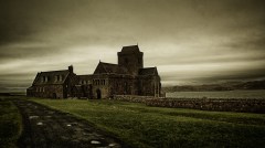 http://anoutofthewayplace.com/2012/02/25/the-isle-of-iona/