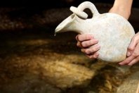 woman_alabaster_perfume_jpg_300x500_q85